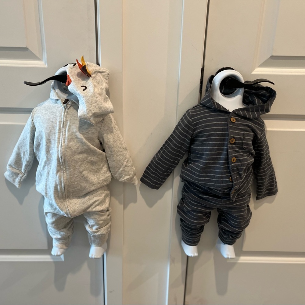 Set of 2 Carter’s outfits.